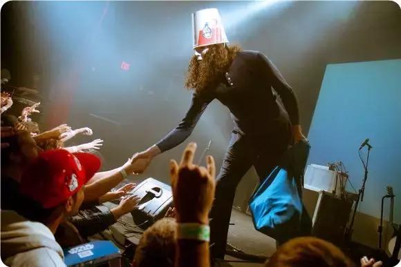 世界公认最牛吉他手是谁,史上最牛吉他手