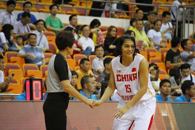 新疆女篮的迪拉娜的最近情况,国家女篮队员迪拉娜个人简历