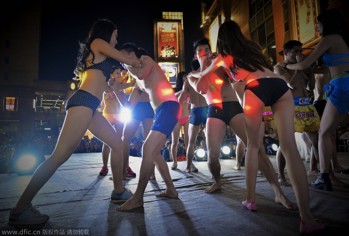 野球场常见防守犯规,野球场身体对抗怎么防守