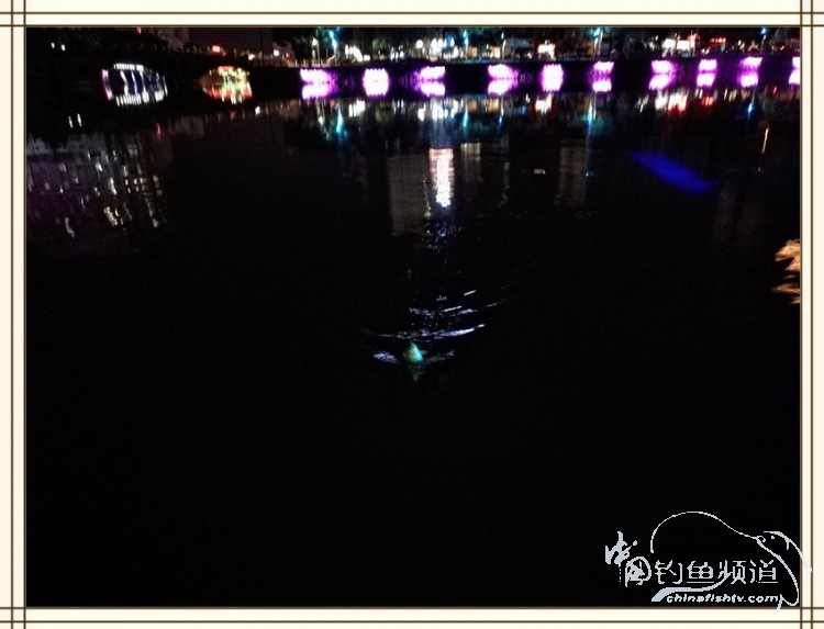 钓鱼独辟蹊径,钓鱼不求渔获