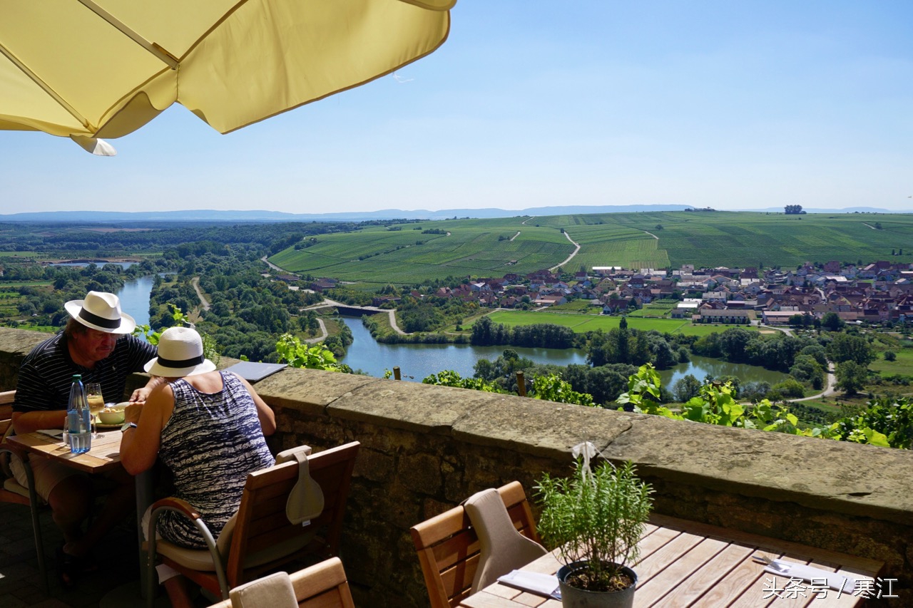 美丽的莱茵河东岸最著名的葡萄酒,法兰肯葡萄酒
