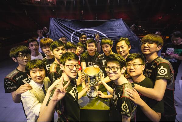 lpl春季赛战队海报,剑指kpl冠军