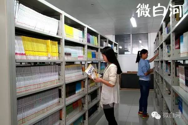 陕西白河县高级中学,白河高级中学是公办高中