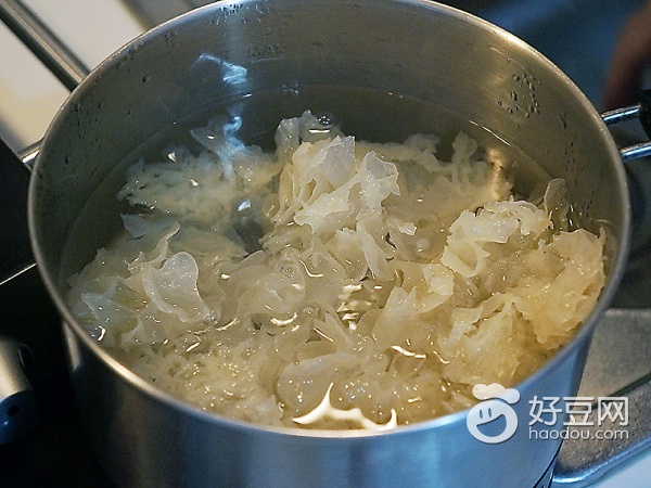 黑白木耳搭配有妙用,黑木耳怎么炒吃补血最好