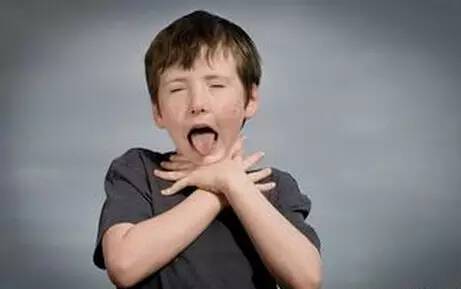 喝了止咳糖浆反而咳嗽更严重,咳嗽就喝糖浆