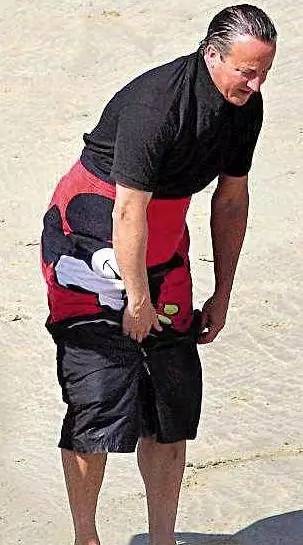 卡梅伦的“退休”生活：逛吃、逛吃、逛吃