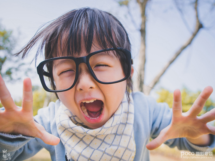 每个妈妈都是孩子的专属摄影师,每个妈妈都是孩子的摄影师