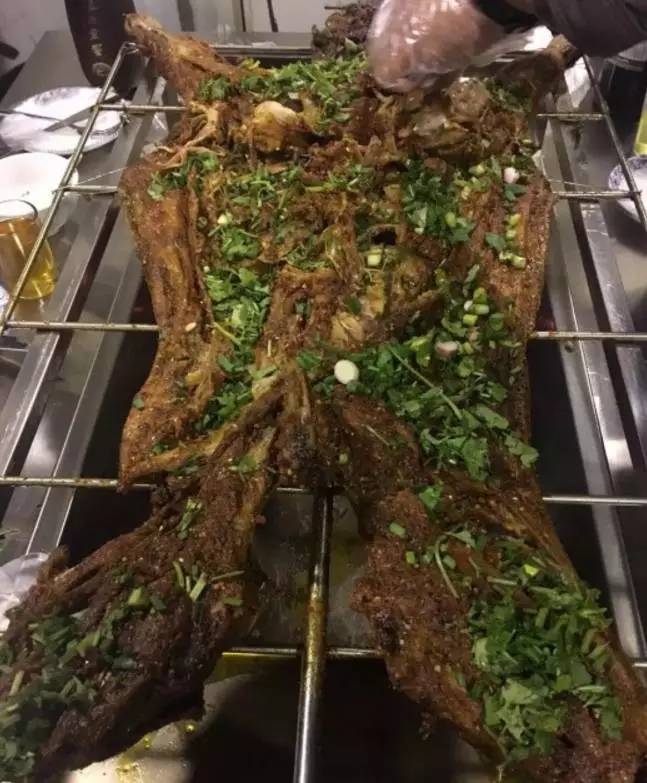 弹子石四大苍蝇馆子,没吃过这几家串串别说你来过宜宾