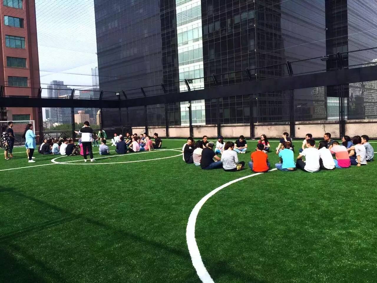 足球世界快来领取你的专属球员,足球世界邀请新人