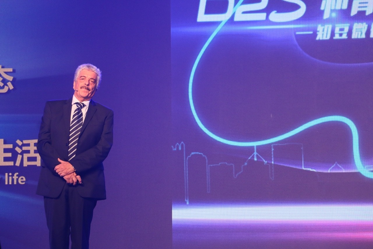 知豆d2怎么在线升级,知豆d2爆料