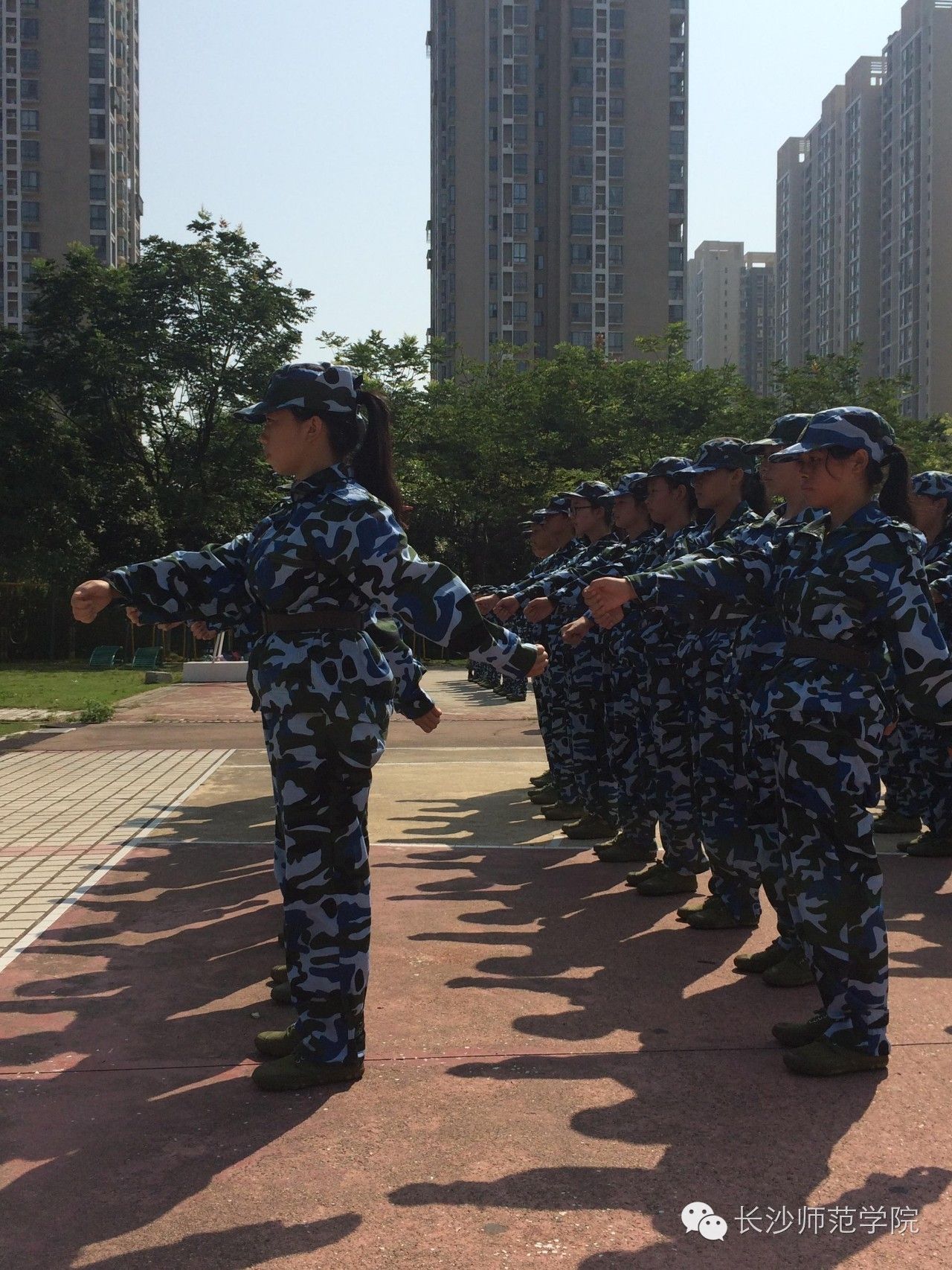 军训|简单点，军训的方式简单点