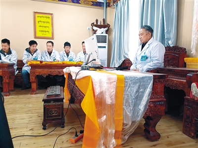 “根吉布”丹松扎巴：悬壶济世成就藏医博大精深