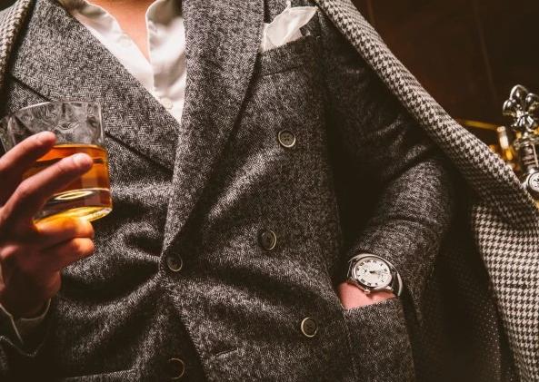 时刻美手表表带怎么调节松紧,手表表带关注事项