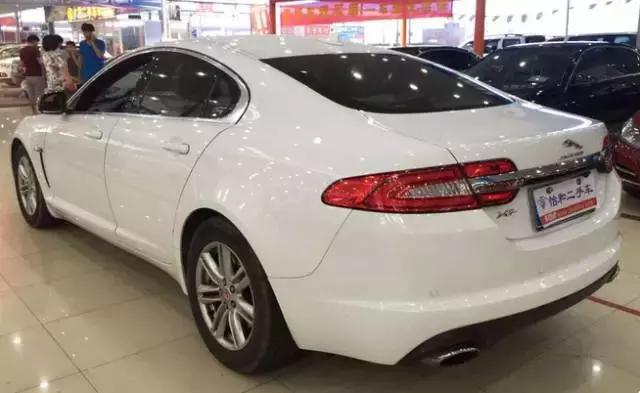 捷豹低调神车,捷豹低调沉稳处处散发贵族气息