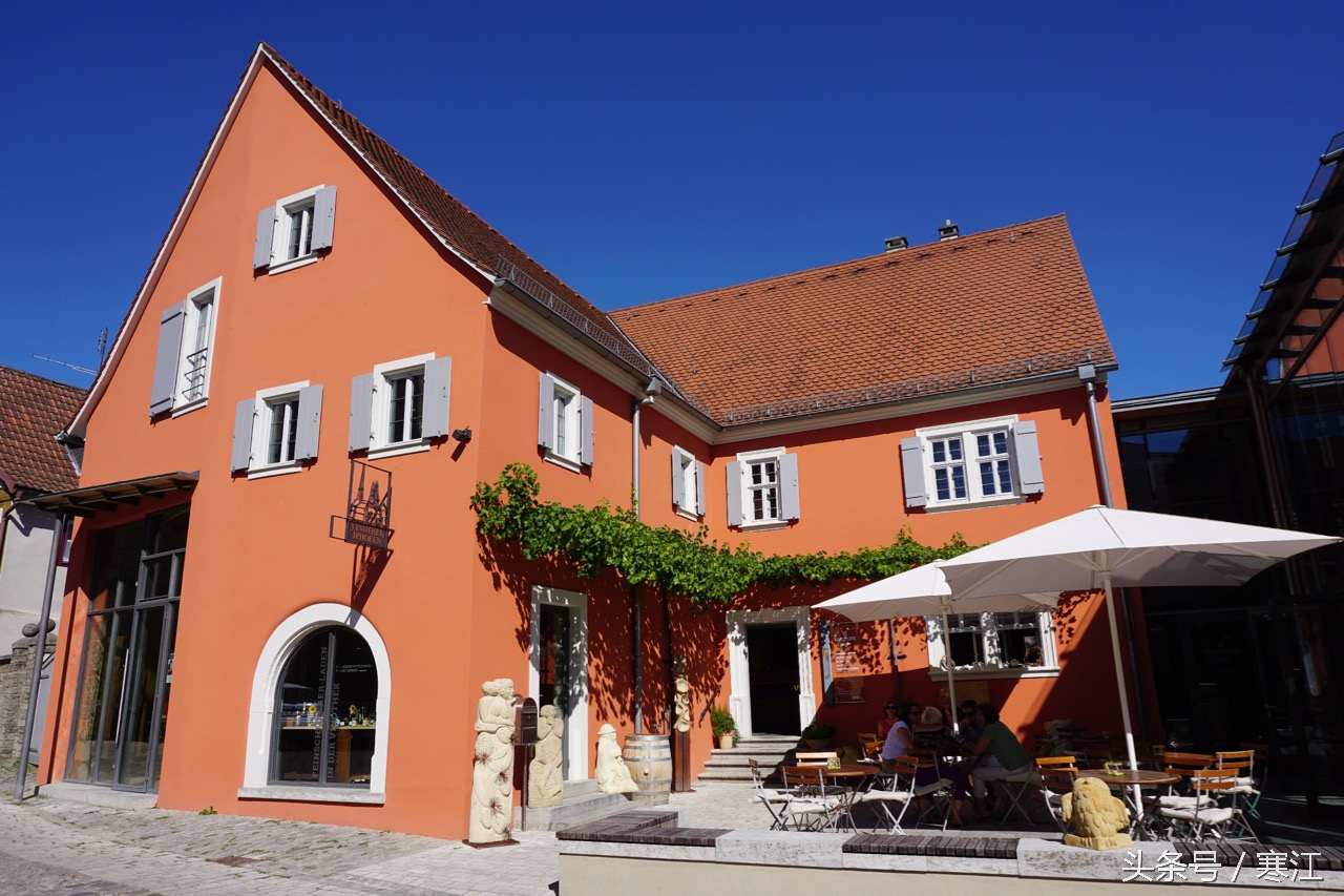 美丽的莱茵河东岸最著名的葡萄酒,法兰肯葡萄酒