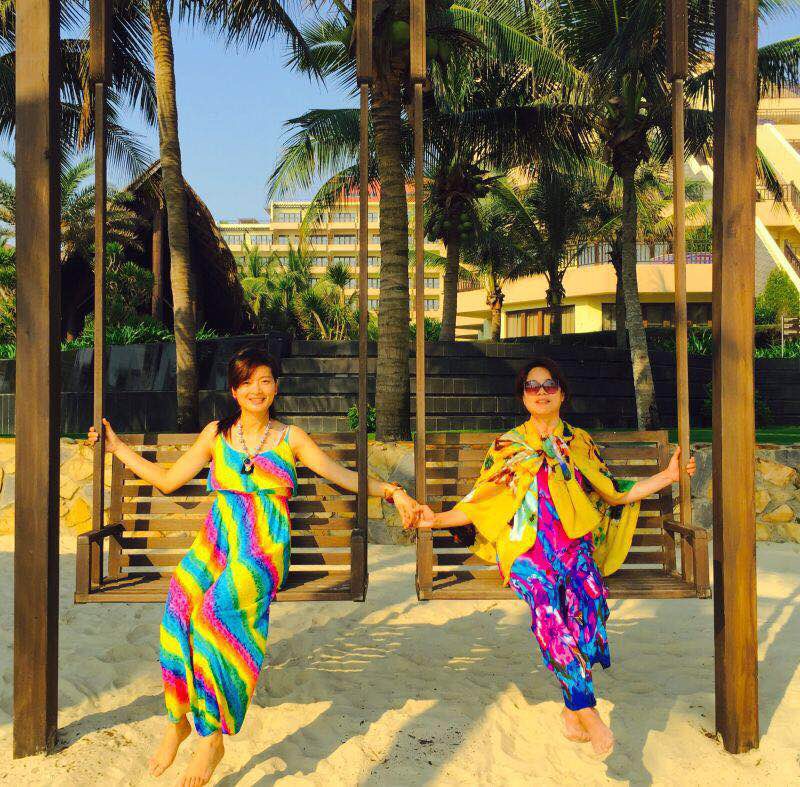 认错人的尴尬经历,打招呼认错人如何化解尴尬