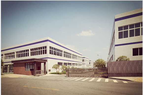 记录农村女孩出来打工的十年,记录创业女人的真实生活