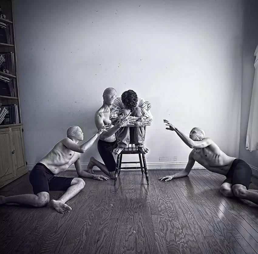 你是不是抑郁了,一个人走出抑郁症的三个阶段