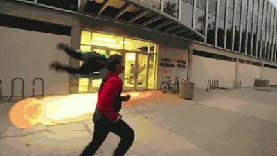 裁判：哥，给口水喝行不奉先：走开，这是我从老家带的二锅头