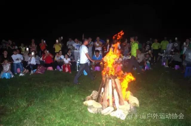 骞插緱婕備寒鍗楁槍,骞插緱婕備寒涓茬儳