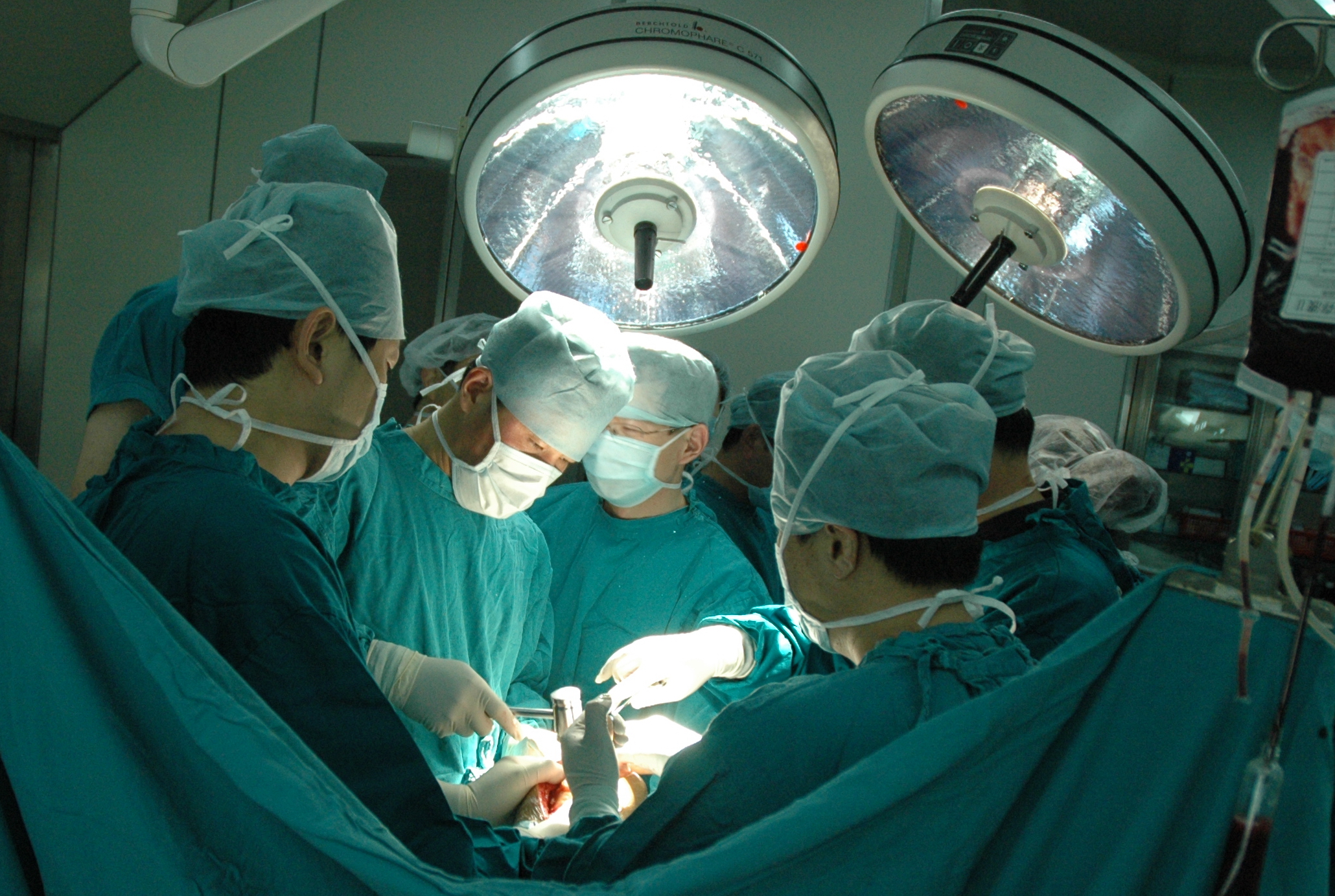 骨质增生怎么根治才最好啊,20多岁骨质增生