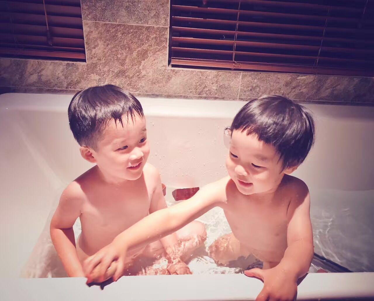 放慢脚步，带孩子住一晚农庄，骑一会儿马