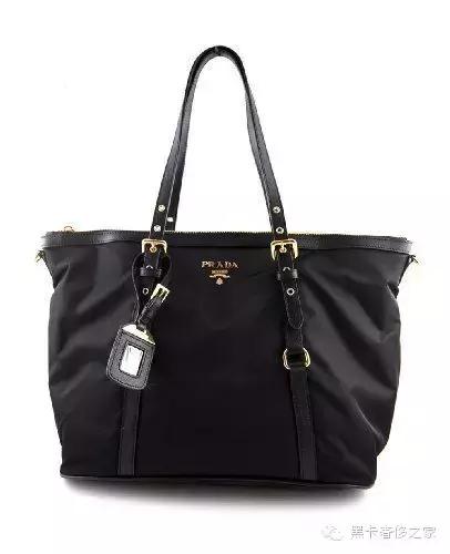 女生的包包价值多少钱 (女人包包值多少钱)