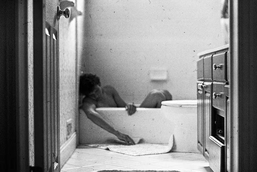 你是不是抑郁了,一个人走出抑郁症的三个阶段