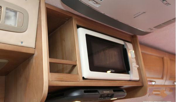 金杯阁瑞斯2.0发动机怎么样,房车测评人