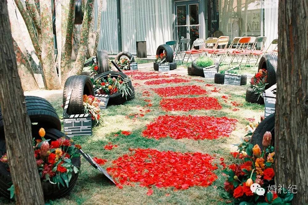 万众瞩目的婚礼,婚礼布置纱幔怎么做花球