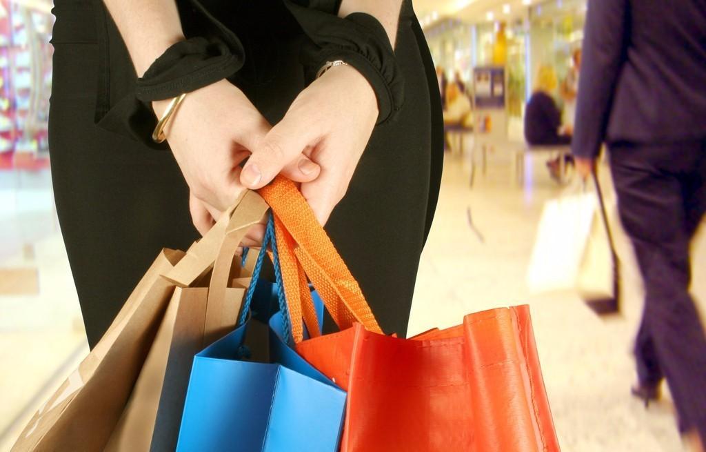 假期孩子游玩看到啥都想买怎么办 (假期带娃出游清单该怎么准备)