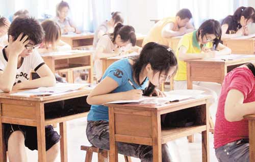 英文求职信中名字怎么写,回答学生问题英语怎么说