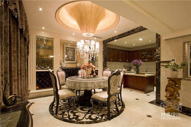 某企业投资400万元,某企业对一座建筑物进行改造