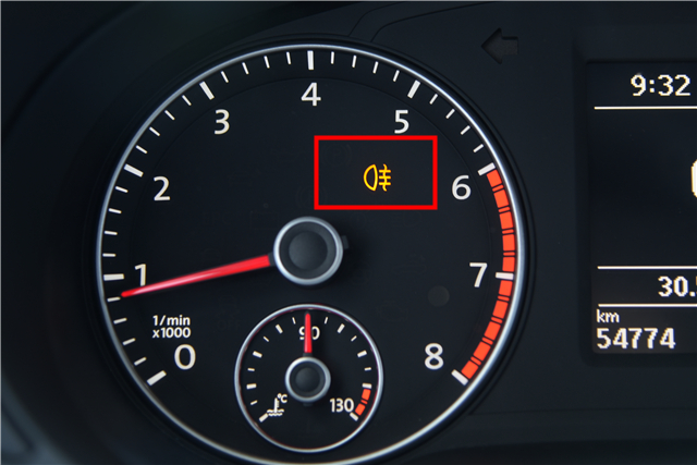 拒绝大宝剑不做无知小白仪表盘上亮起了红灯你还敢开车吗？