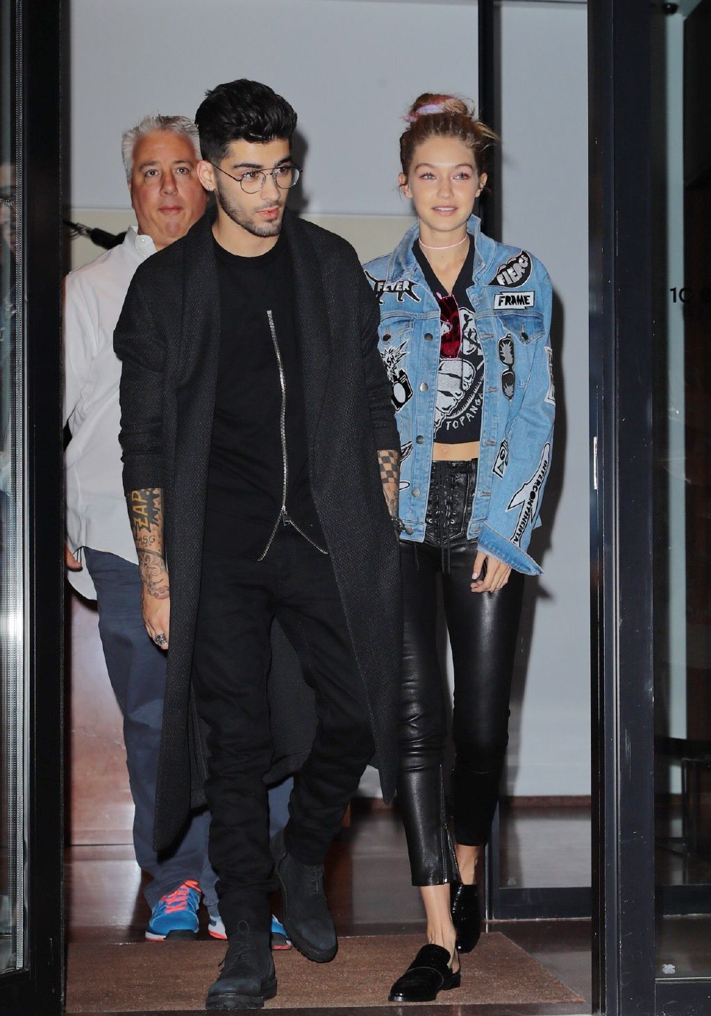 明星穿什么｜Baby背爆款万元大牌包，范冰冰外套6百块