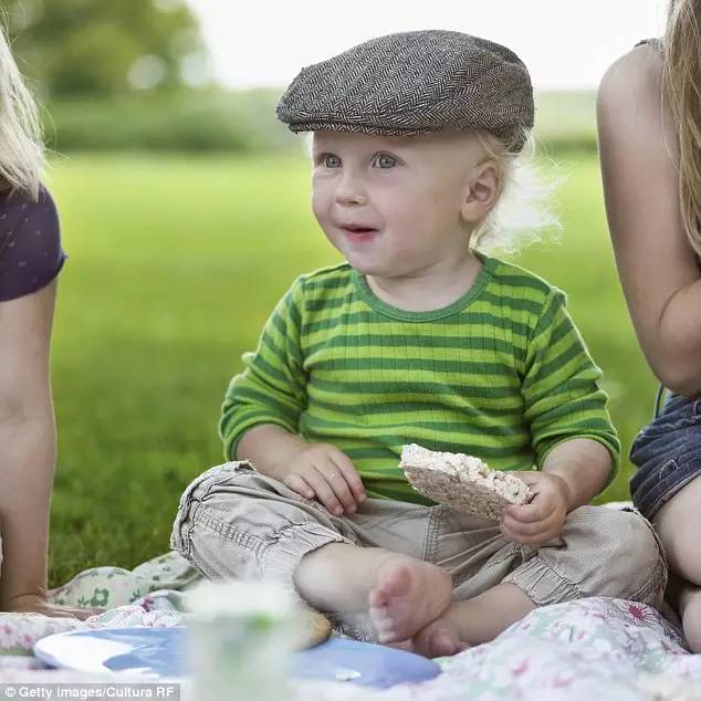 整治熊孩子不被家长说,盘点那些整治熊孩子的解气瞬间