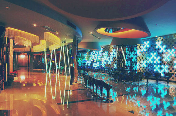 记录农村女孩出来打工的十年,记录创业女人的真实生活