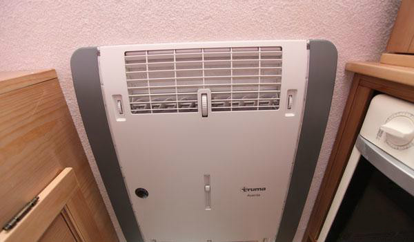 金杯阁瑞斯2.0发动机怎么样,房车测评人