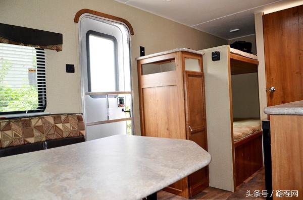 捷途旅行者可以拖挂的房车,牧牛笛极途升顶拖挂房车