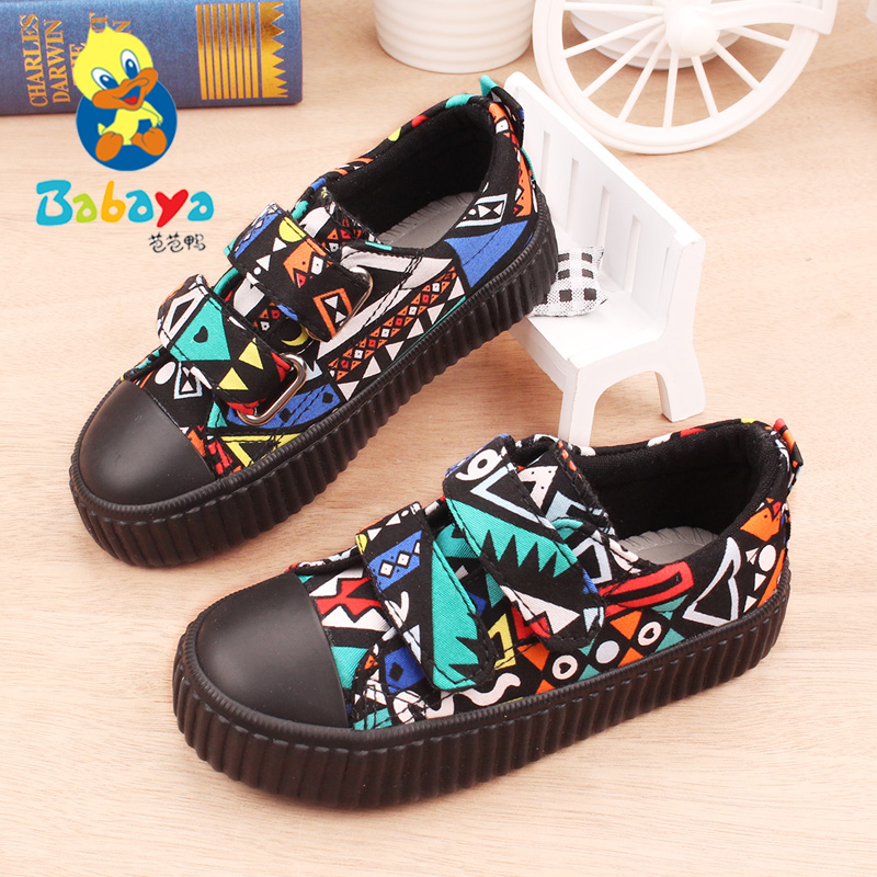 宝宝现在出门穿什么鞋,休闲潮鞋儿童穿什么好一点