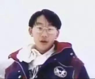 杨幂的发际线是怎么恢复的,杨幂发际线秃到后脑勺了