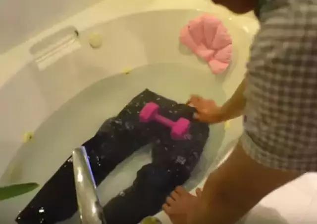 牛仔怎么洗防脱色,牛仔洗护指南