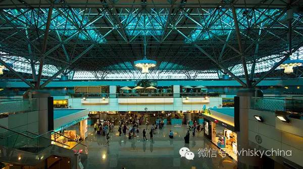 全球机场买什么最划算,哪个机场免税店买酒最合适