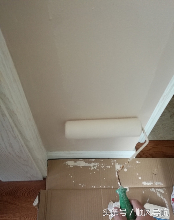 乳胶漆墙面逼死强迫症,乳胶漆墙面划痕怎么恢复