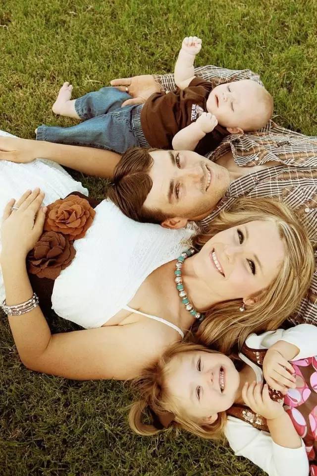 全家福留下美好的回忆,全家福回忆满满