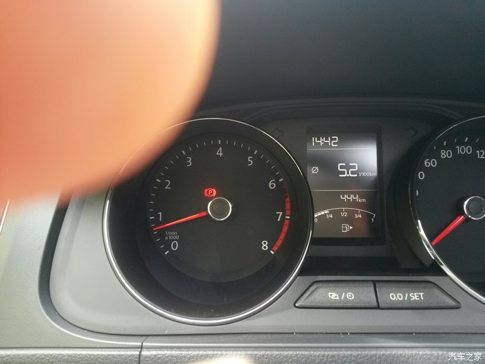 2022款朗逸1.5自动舒适版提车作业,2015款朗逸1.6l手动舒适版