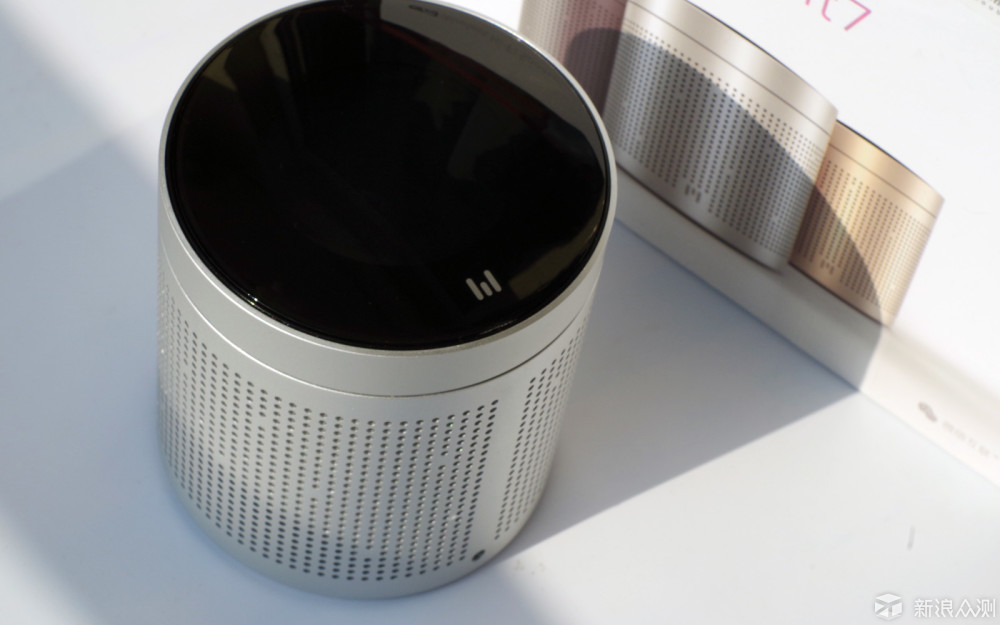 音质很棒微信控制还有屏幕显示的音箱---M7微音箱评测