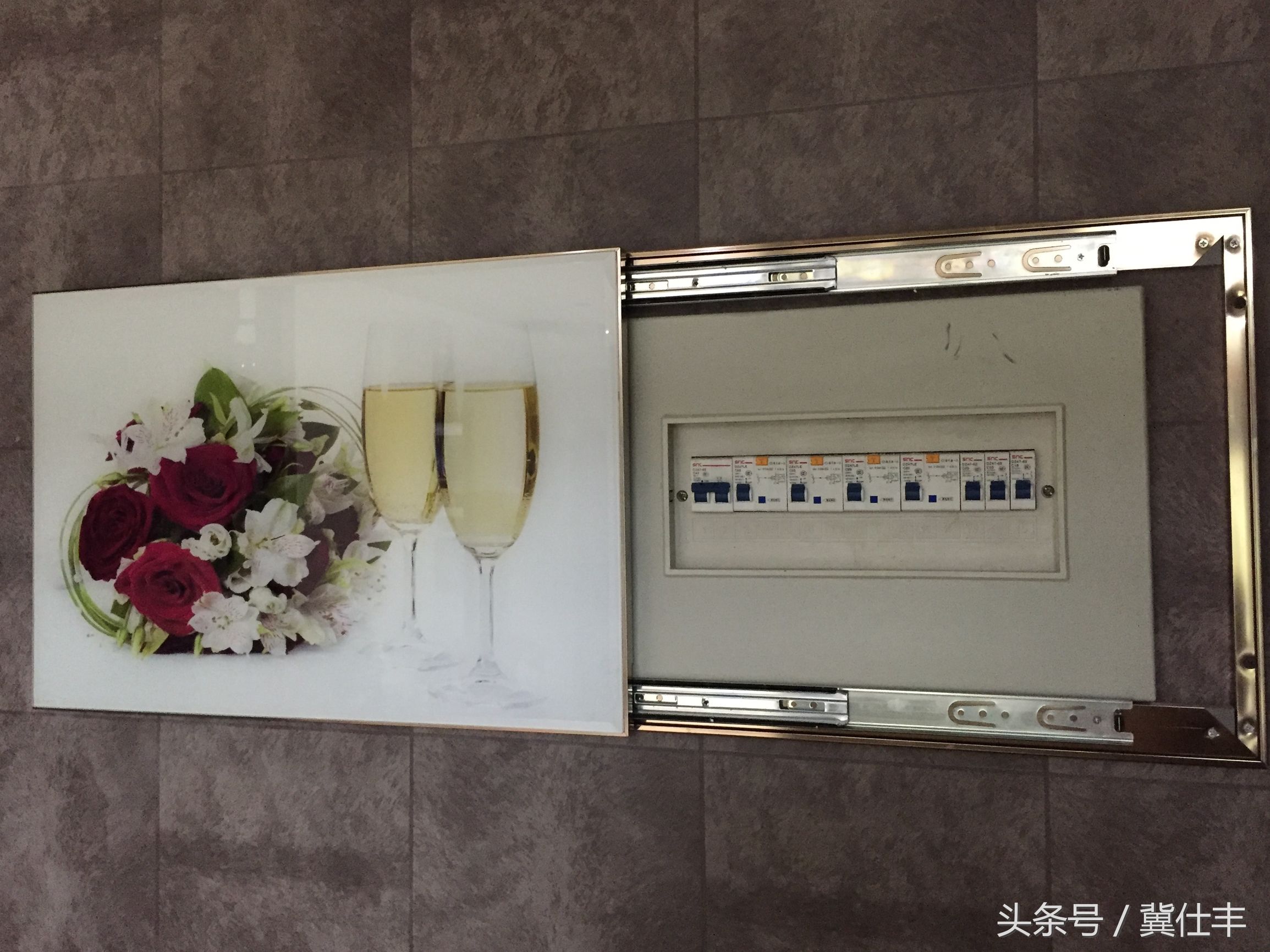 怎么安装配电箱装饰画,配电箱怎么用装饰画隐藏