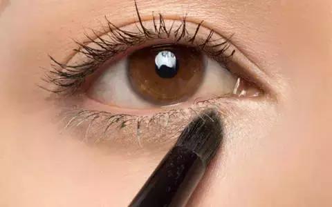 卧蚕的正确画法和步骤,卧蚕的正确画法