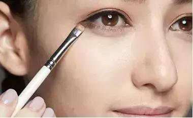 卧蚕的正确画法和步骤,卧蚕的正确画法